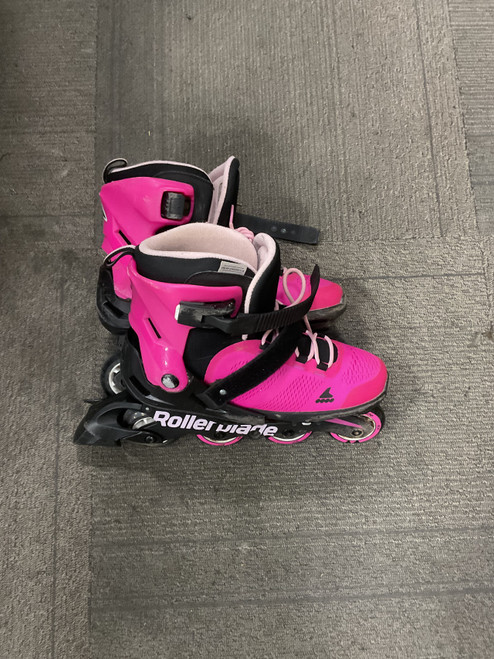 Vist Large View of Product Image Which is Used PINK ROLLERBLADES Senior Roller Quad Skates Pink Senior 5