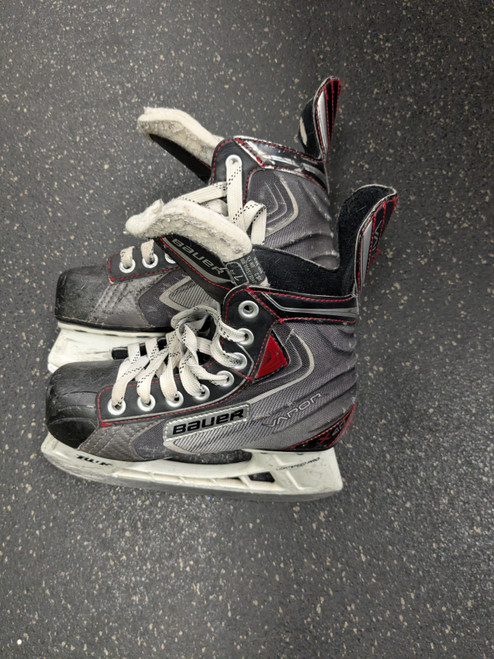 Vist Large View of Product Image Which is Used Bauer X40 Junior Hockey Skate Junior 01