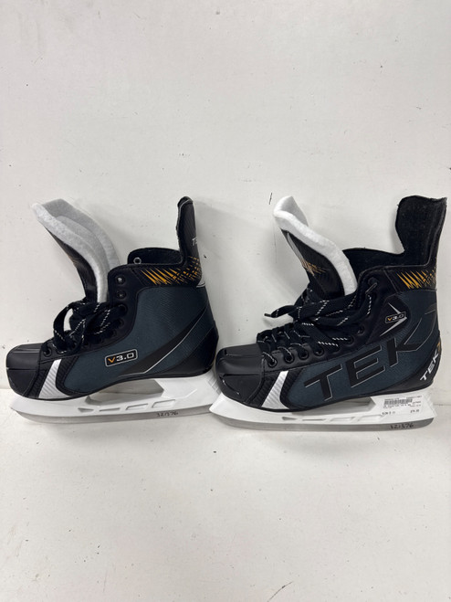 Vist Large View of Product Image Which is Used Powertek V3.0 Senior Hockey Skate Senior 11