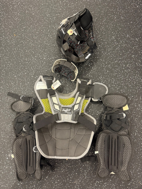 Vist Large View of Product Image Which is Used Rawlings 3 PC YOUTH SET Catchers Equipment Other