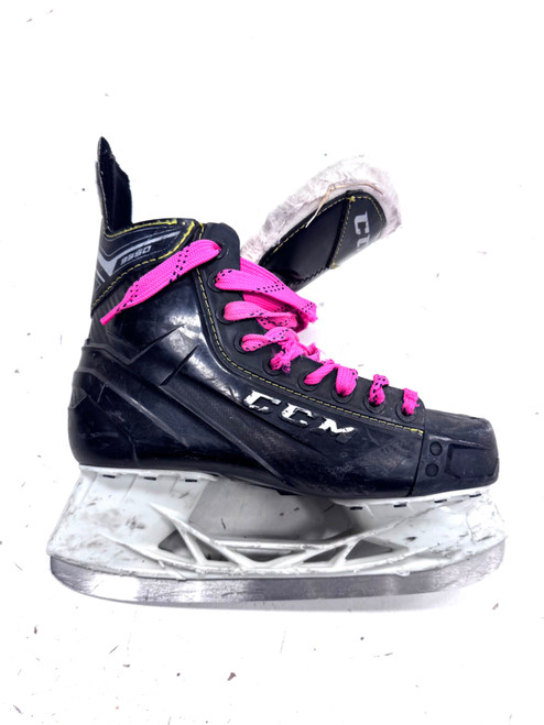 Vist Large View of Product Image Which is Used CCM 9350 Intermediate Hockey Skate Intermediate 5.0