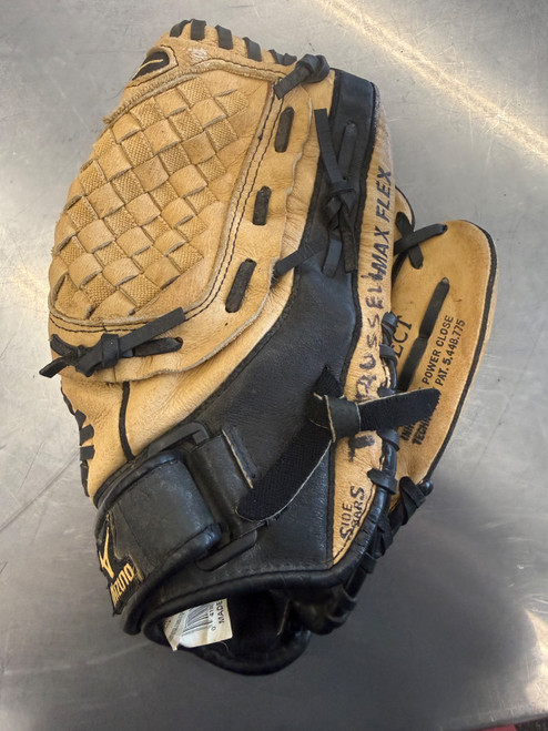 Vist Large View of Product Image Which is Used Mizuno GPP 1152 BB/SB Glove RH Throw Tan 11 1/2"