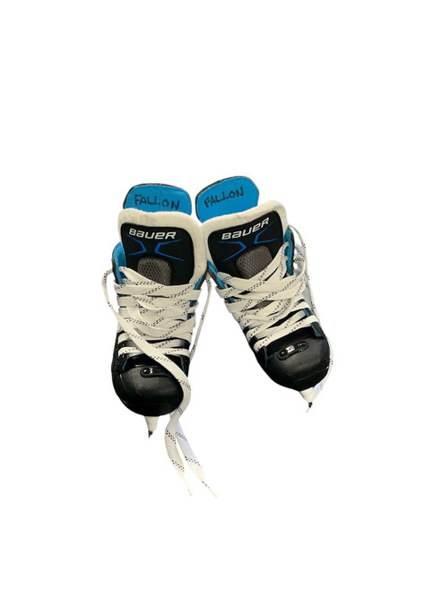 Vist Large View of Product Image Which is Used Bauer XLP Youth Hockey Skate Youth 08.0