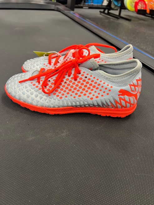Vist Large View of Product Image Which is Used Puma INDOOR Soccer Indoor Shoes Grey Junior 06