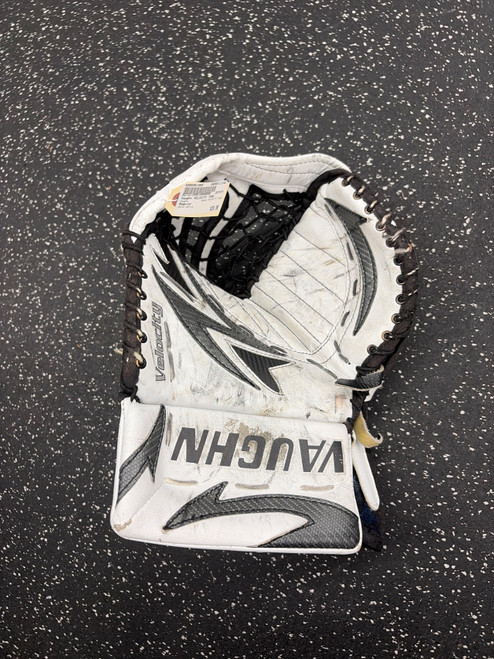 Vist Large View of Product Image Which is Used Vaughn VELOCITY 7360 Inter Goalie Catcher White
