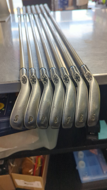Vist Large View of Product Image Which is Used Callaway X-14 STEELHEAD Womens Iron Set RH 5I-SW