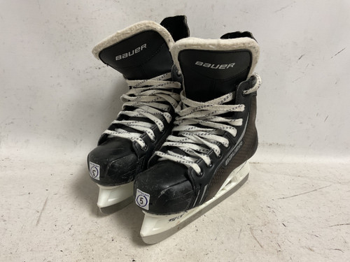 Vist Large View of Product Image Which is Used Bauer SUPREME ONE.4 Intermediate Hockey Skate Intermediate 5.0