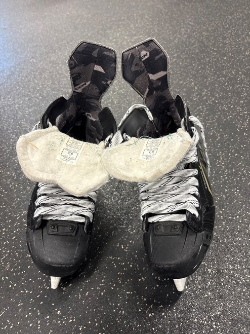 Vist Large View of Product Image Which is Used CCM TACKS AS 570 Senior Hockey Skate Senior 6.5