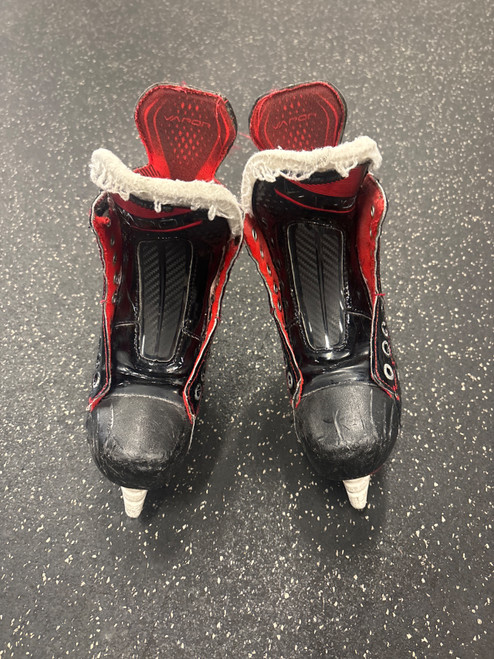 Vist Large View of Product Image Which is Used Bauer VAPOR X2.7 Junior Hockey Skate Junior 02