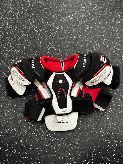 Vist Large View of Product Image Which is Used Easton SYNERGY EQ50 Senior Shoulder Pads SM