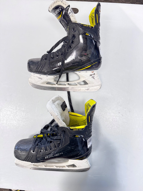 Vist Large View of Product Image Which is Used Bauer M4 FIT 2 Intermediate Hockey Skate Intermediate 5.0
