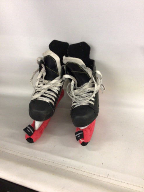 Vist Large View of Product Image Which is Used CCM TACKS 9040 Junior Hockey Skate Junior 03