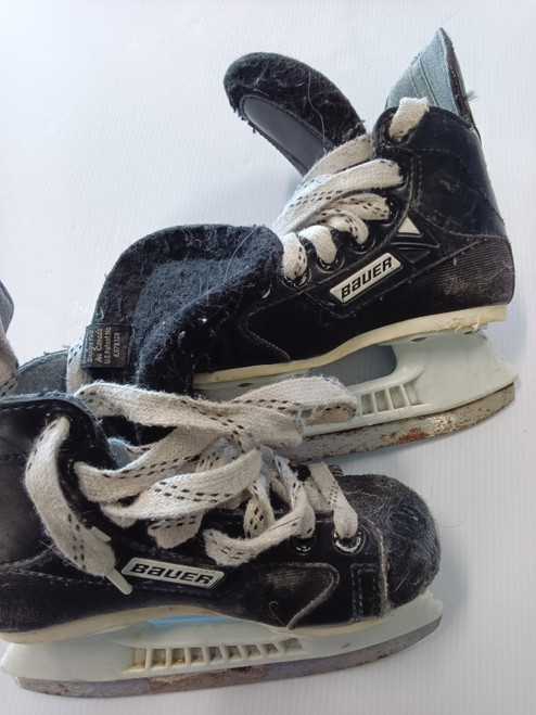 Vist Large View of Product Image Which is Used Bauer Youth Hockey Skate Youth 12.0