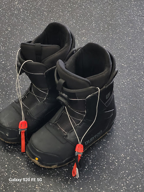 Vist Large View of Product Image Which is Used Burton IMPRINT 1 Mens Snowboard Boots Black Senior 11