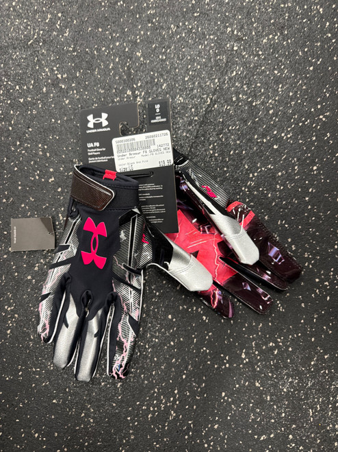 Vist Large View of Product Image Which is Used Under Armour F8 GLOVES NEW FB Gloves Black And Pink LG