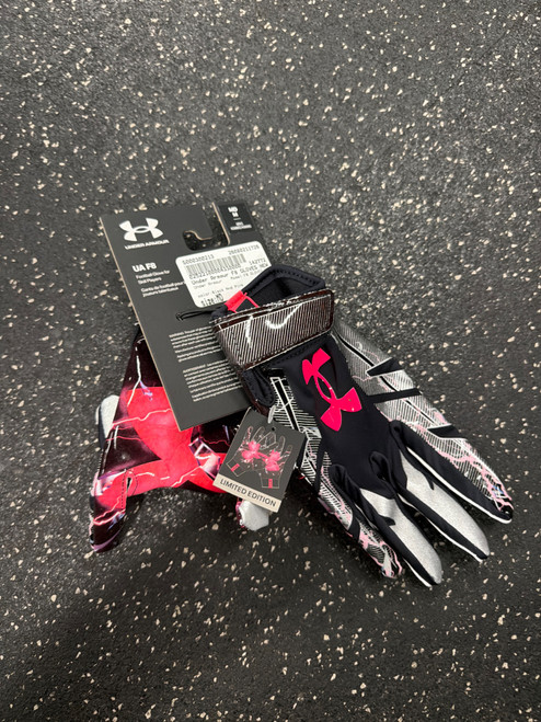 Vist Large View of Product Image Which is Used Under Armour F8 GLOVES NEW FB Gloves Black And Pink MD