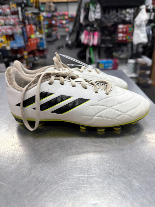 Vist Large View of Product Image Which is Used Adidas Soccer Cleats White Junior 02.5