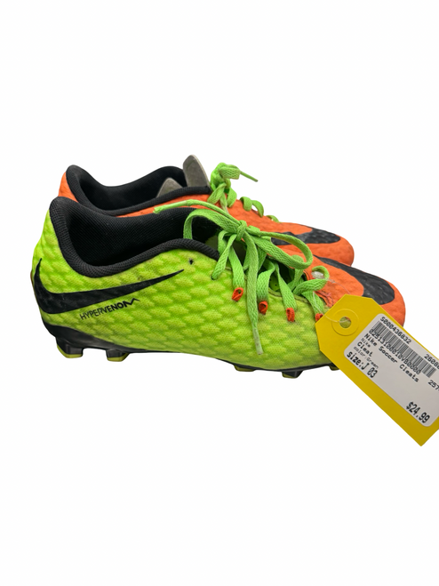 Vist Large View of Product Image Which is Used Nike Soccer Cleats Green Junior 03