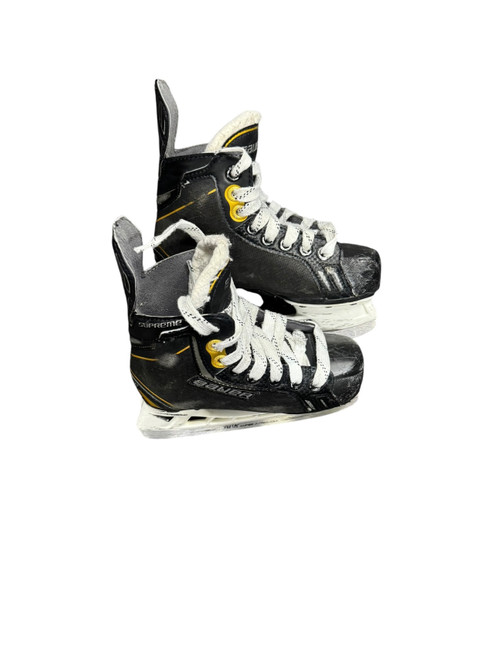 Vist Large View of Product Image Which is Used Bauer SUPREME ONE.6 Youth Hockey Skate Youth 11.0