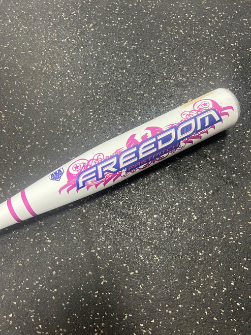 Vist Large View of Product Image Which is Used Worth FREEDOM FP 27/17 -10 Fastpitch Bat 