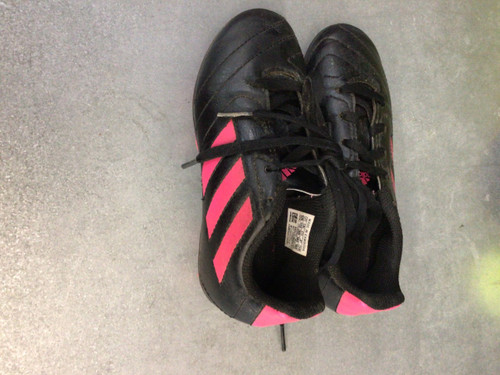 Vist Large View of Product Image Which is Used Adidas Soccer Cleats Black Youth 12.0