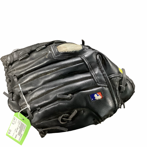 Vist Large View of Product Image Which is Used Wilson 11 INCH RHT BB/SB Glove RH Throw Black 11"