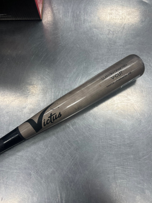 Vist Large View of Product Image Which is Used Victus V-CUT BB/SB Wood Bat 31"