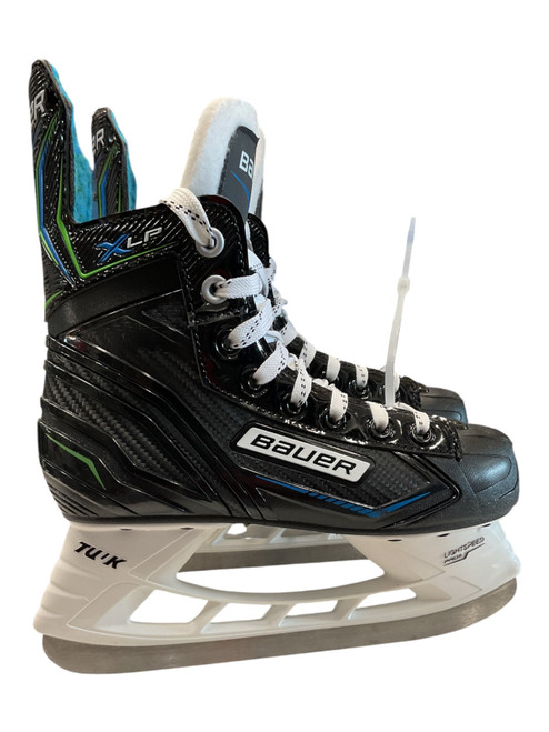Vist Large View of Product Image Which is Used Bauer XLP SZ 2 Junior Hockey Skate Junior 02