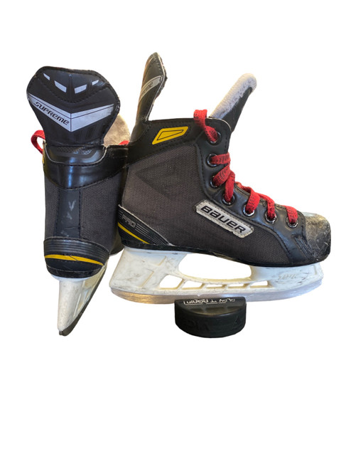 Vist Large View of Product Image Which is Used Bauer SUPREME PRO Youth Hockey Skate Youth 13.0