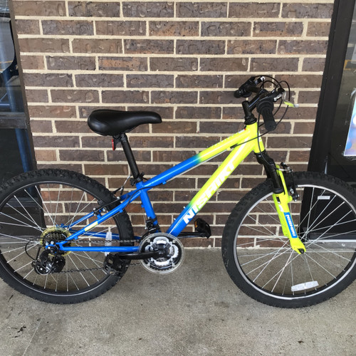Vist Large View of Product Image Which is Used Nishiki PUEBLO 24 MOUNTAIN BIKE Mountain Bike Boys Royal Blue 24"