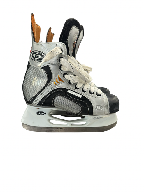 Vist Large View of Product Image Which is Used Easton SYNERGY ULTRA Junior Hockey Skate Junior 03.5