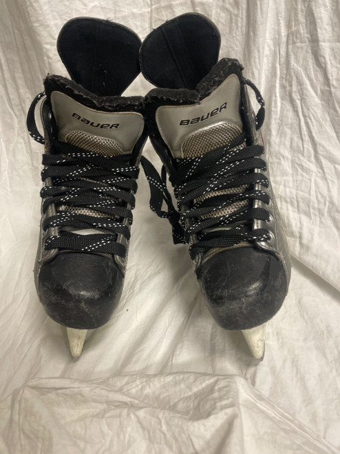 Vist Large View of Product Image Which is Used Bauer VAPOR X20 Junior Hockey Skate Junior 02.5