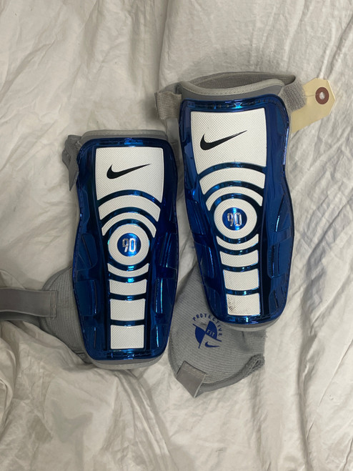 Vist Large View of Product Image Which is Used Nike TOTAL90 Soccer Shin Guards Adult Royal Blue XL