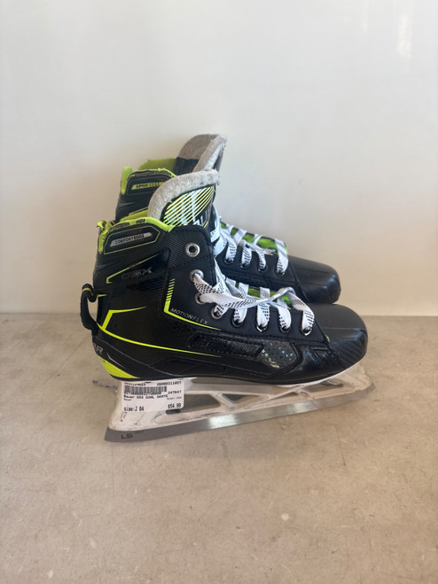 Vist Large View of Product Image Which is Used Bauer GSX Junior Goalie Skate Junior 04