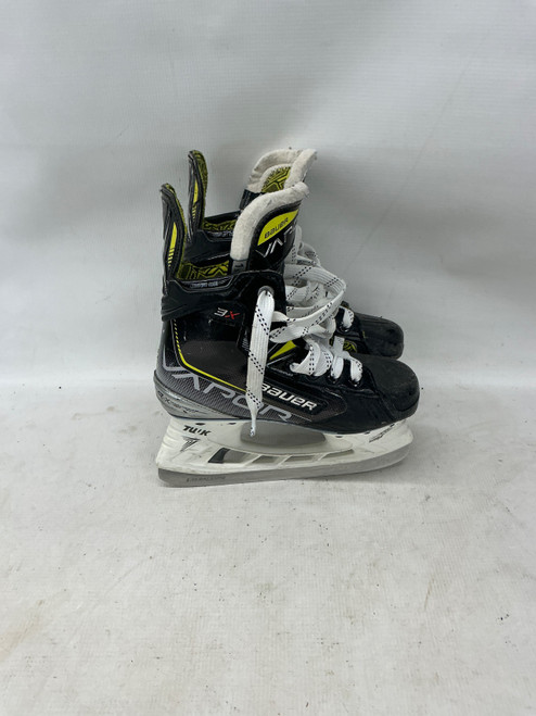 Vist Large View of Product Image Which is Used Bauer VAPOR 3X Junior Hockey Skate Black Junior 01.5
