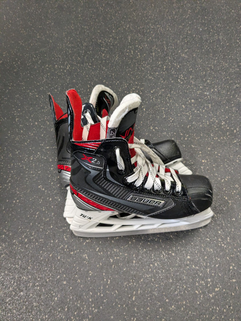 Vist Large View of Product Image Which is Used Bauer X 2.5 Junior Hockey Skate Junior 04
