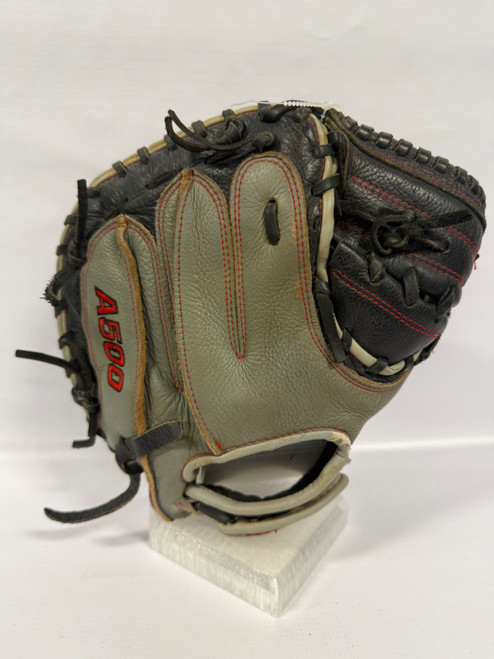 Vist Large View of Product Image Which is Used Wilson A500 BB/SB Catchers RH Throw Black 32"