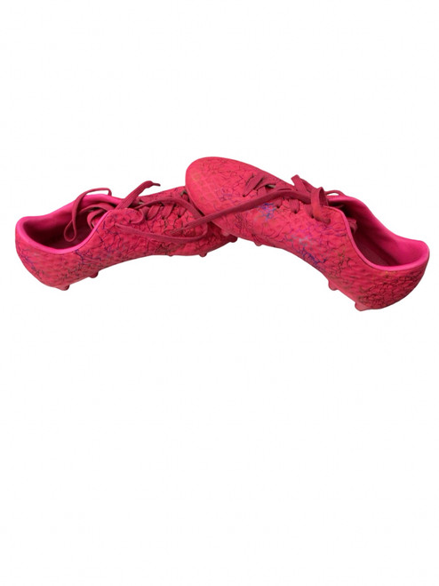 Vist Large View of Product Image Which is Used Vizari Soccer Cleats Pink Youth 06.0