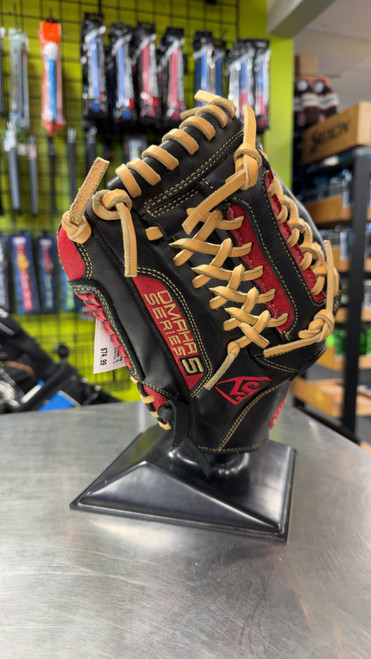 Vist Large View of Product Image Which is Used Louisville Slugger OMAHA SERIES 5 BB/SB Glove LH Throw Black 11 1/2"
