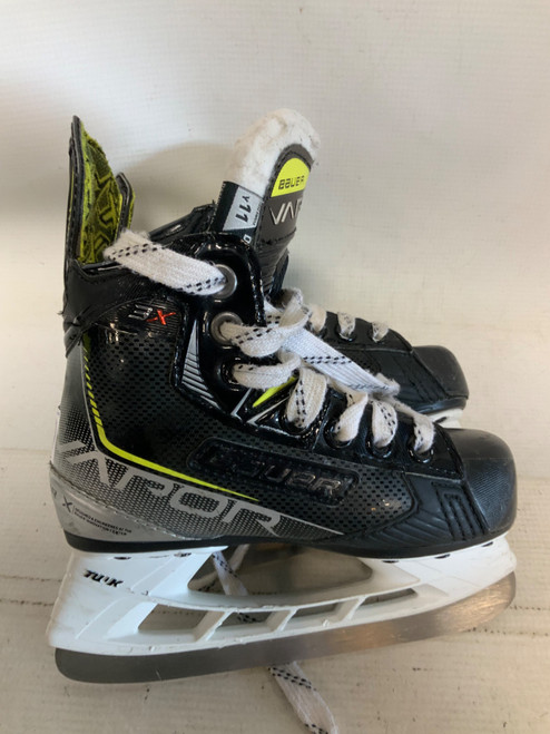 Vist Large View of Product Image Which is Used Bauer VAPOR 3X Youth Hockey Skate Youth 11.0