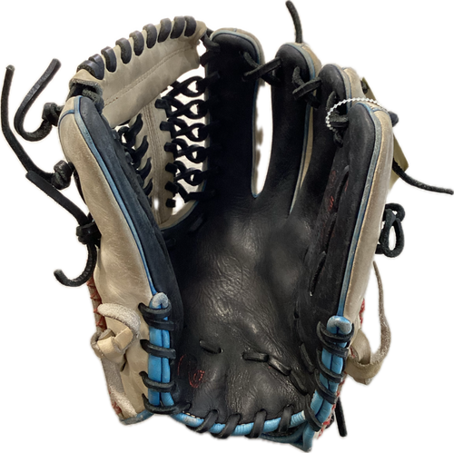 Vist Large View of Product Image Which is Used Rawlings PROR205-4BCS BB/SB Glove RH Throw Black And White 11 3/4"
