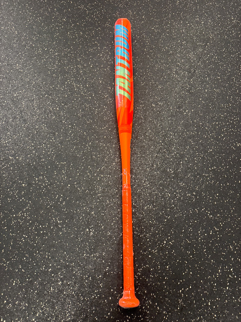 Vist Large View of Product Image Which is Used Easton NIW TANTRUM ESU6TNTSL 27OZ BB/SB Slowpitch Bat 34"