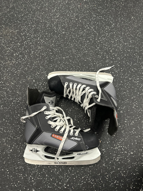 Vist Large View of Product Image Which is Used Easton SY60 Senior Hockey Skate Senior 8
