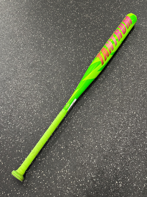 Vist Large View of Product Image Which is Used Easton TANTRUM 1PC ESU6TNT1L 26OZ BB/SB Slowpitch Bat 34"