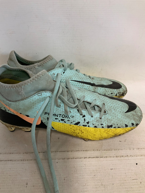 Vist Large View of Product Image Which is Used Nike Soccer Cleats Teal Senior 6