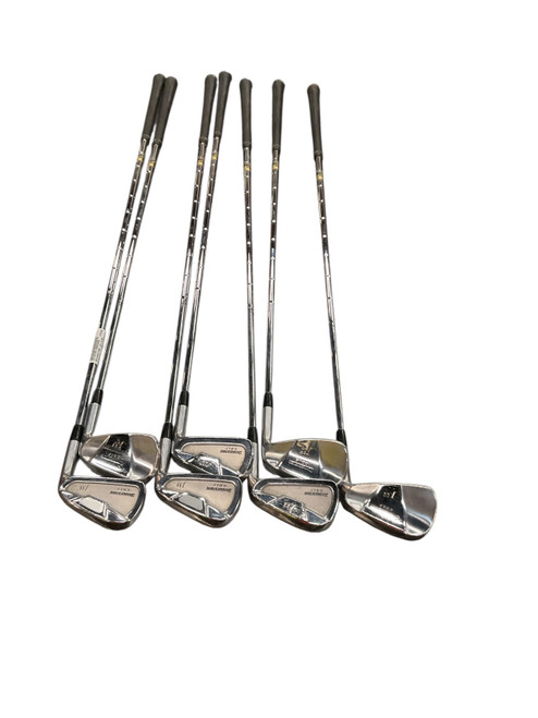 Vist Large View of Product Image Which is Used Bridgestone J33 Mens Iron Set RH 4I-PW
