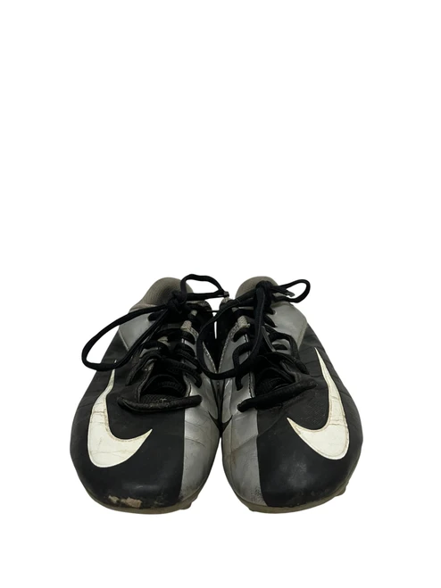Vist Large View of Product Image Which is Used Nike Soccer Cleats Grey Junior 01