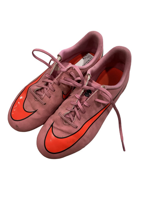 Vist Large View of Product Image Which is Used Nike Soccer Cleats Pink Junior 05
