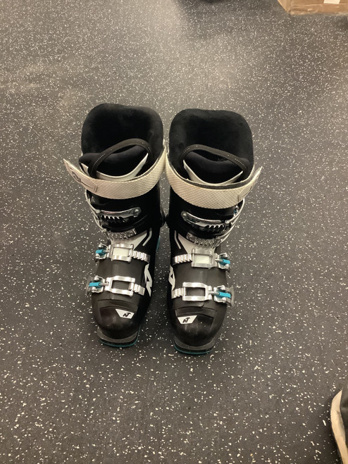 Vist Large View of Product Image Which is Used Nordica CRUISE 65 Womens DH Ski Boot Black 240 MP - J06 - W07