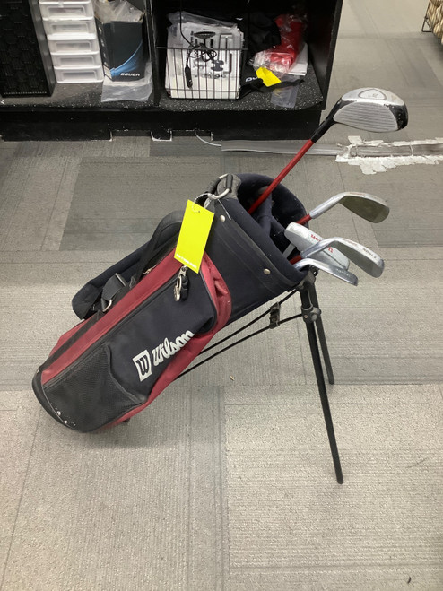 Vist Large View of Product Image Which is Used Wilson TOUR JR Jr Package Set RH Red 6 Piece